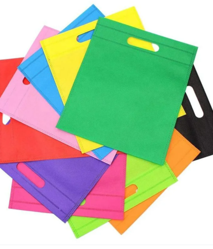 D CUT HANDLE NON WOVEN BAGS